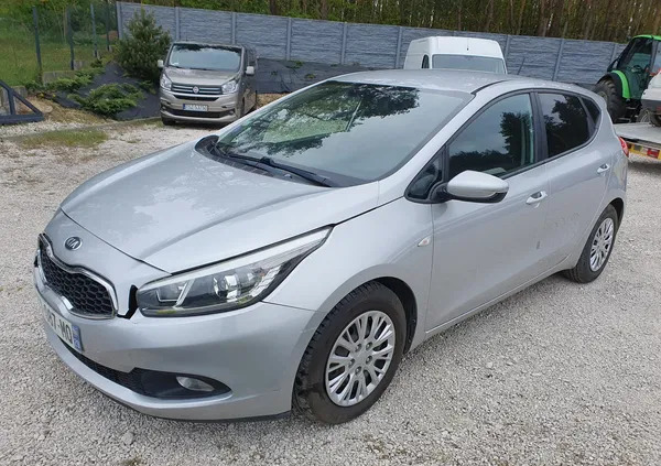 kia ceed świętokrzyskie Kia Ceed cena 24900 przebieg: 144000, rok produkcji 2013 z Staszów